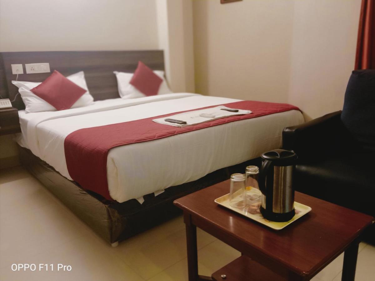 Hotel I-Way Residency Perungudi Csennai Kültér fotó